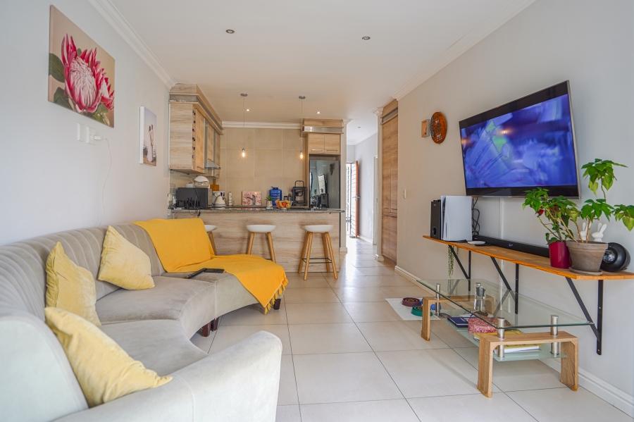 2 Bedroom Property for Sale in Parklands North Western Cape